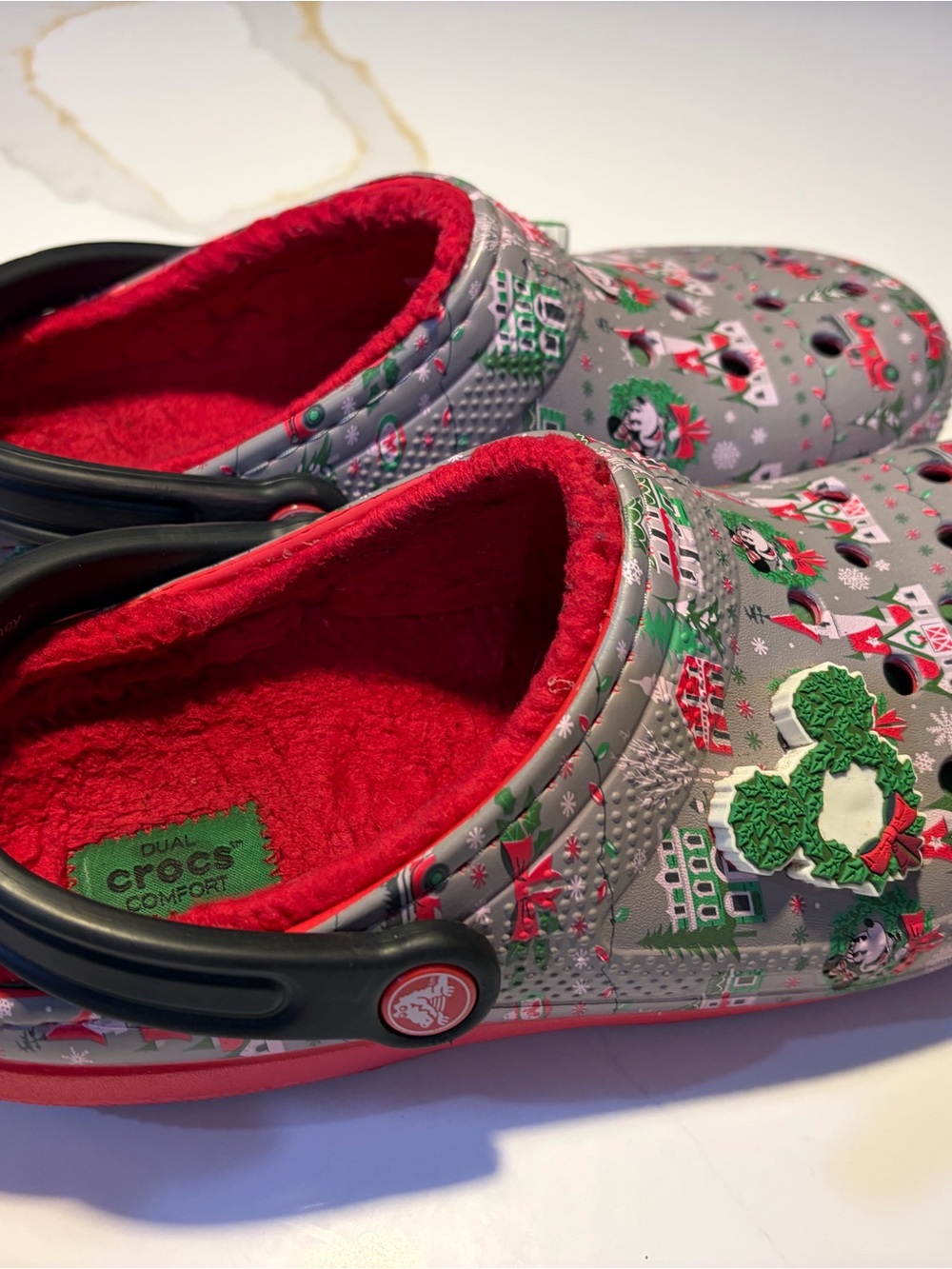Crocs Disney Parks Holiday Mickey Mouse Fleece Lined Classic Clogs Women 9/Men 7 - Picture 3 of 9